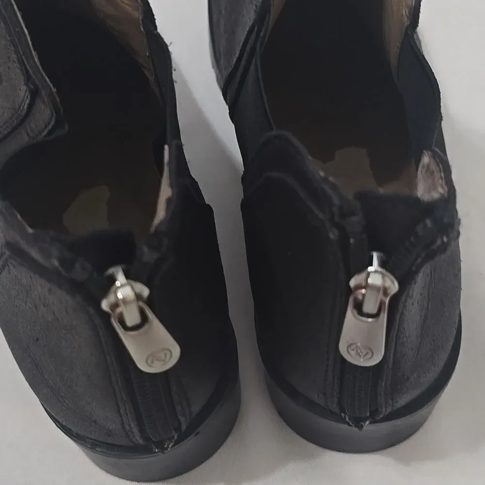 Adrienne Vittadini stylish black